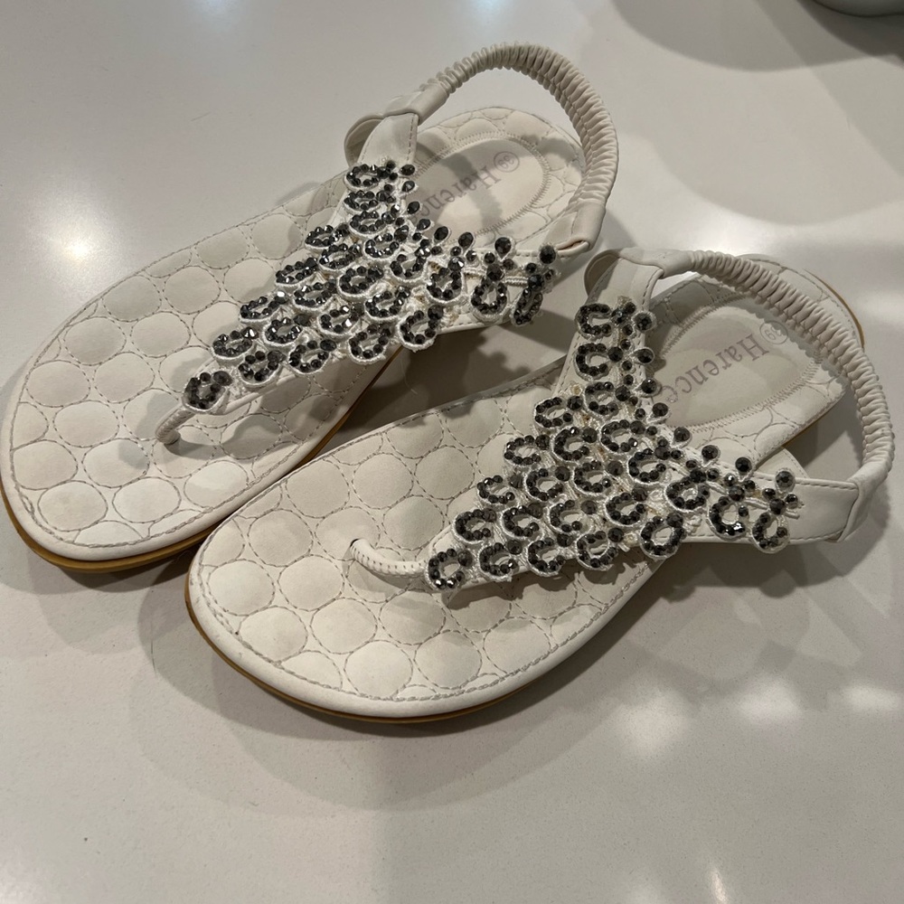 Super cute little sandals for being fancy